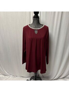 A & I Burgundy Long-Sleeve Tunic Womens Large Rhinestone Collar Keyhole Top